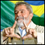 O presidente Luiz Inácio Lula da Silva faz gesto após votar em 2006 (arquivo)