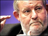 Bộ trưởng Nội vụ Anh, ông Charles Clarke