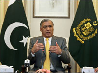 وزیراعظم شوکت عزیز (فائل فوٹو)