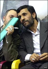 محمود احمدی نژاد بدون برخورداری از حمايت گروه های اصلی اصولگرا وارد انتخابات شد