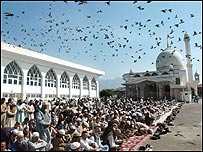 कश्मीर में हज़रतबल दरगाह