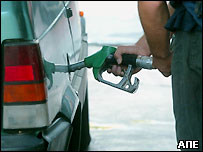 تیل: فائل فوٹو