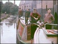 Going home backward towed by Dane