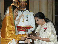 आशा भोसले