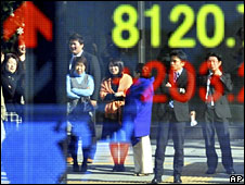 Một loạt các nước công bố chính sách hỗ trợ cho nền kinh tế