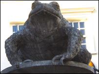 The Charing Cross Crapaud Sculpture