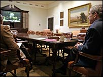 صدر بش ویڈیو کانفرنس کے دوران