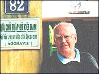 Chủ tịch Hội Hữu nghị Anh Việt Len Aldis