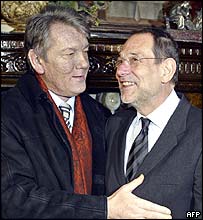 يوشچنکو هنگام  ديدار سولانا از کيف با وی ملاقات کرده بود