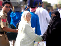 लौटते कश्मीरी