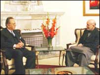 حامد کرزی و خورشيد قصوری وزير خارجه پاکستان در کابل