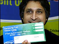 رمیض راجہ کو کمنٹری کی وجہ سے  تنقید کا نشانہ بنایا جا رہا تھا۔