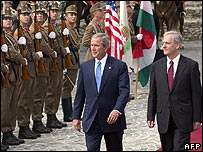 بوش و شويوم