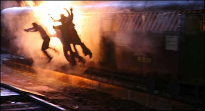 ट्रेन ब्लास्ट 