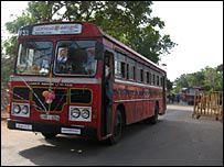 A passenger bus leaving Medawachchiya check point on 22 July (photo: dinasena Rathugamage)