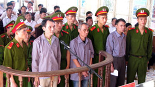 Phiên xử sơ thẩm ba nông dân Bắc Giang: Nguyễn Kim Nhàn, Đỗ Văn Hoa, Đinh Văn Nhượng