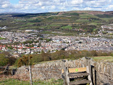 Mynyddoedd uwchben Aberdâr