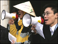 Biểu tình phản đối Trung Quốc ở London