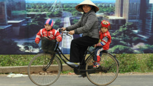 Khoảng cách giàu nghèo