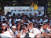 Biểu tượng cờ VNCH trong một đại hội thanh niên ở California