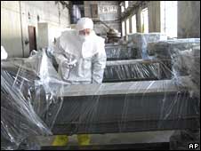 Một thanh tra Mỹ kiểm tra lò phản ứng Yongbyon