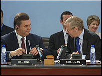 Віктор Янукович та Яап де Гооп Схеффер минулого тижня у Брюсселі