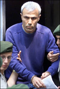 Mehmet Ali Agca foi extraditado da Itália para a Turquia em 2000