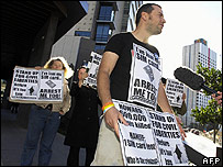 تظاهرات در مقابل دادگاه مقدماتی بریسبین 16 ژوئیه