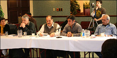 از راست: رضا فرخفال، يک دانشجوی افغان، حسين صميمی