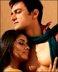 गजनी में आमिर ख़ान