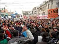 Manifestação contra o governo em Río Gallegos, na Argentina