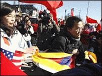 ओलंपिक मशाल का विरोध