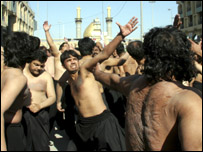 عزاداران در کربلا
