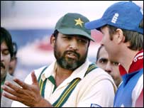 انضمام الحق اور مائیکل وان