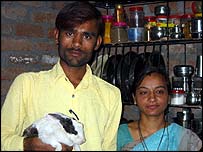 एचआईवी संक्रमित पति पत्नी