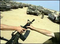 Soldados na faixa de Gaza