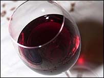 Taça com vinho tinto