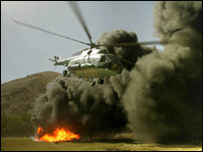 هلی کوپتر افغانستان در پنجشیر زمانی که با یک درخت برخورد کرد (آرشیو)