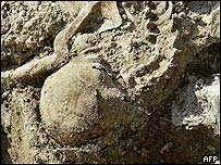 Srebrenitza'da toplu mezar