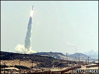 Lançamento do satélite israelense Ofek 6, que caiu no mar