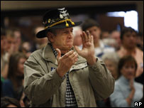 Eleitor de John McCain em comício no Texas