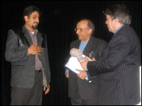 اهدای جايزه هدايت