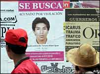 Cartaz com imagem do sobrinho do presidente Toledo, em Lima
