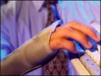 A arnica trata de distensões musculares