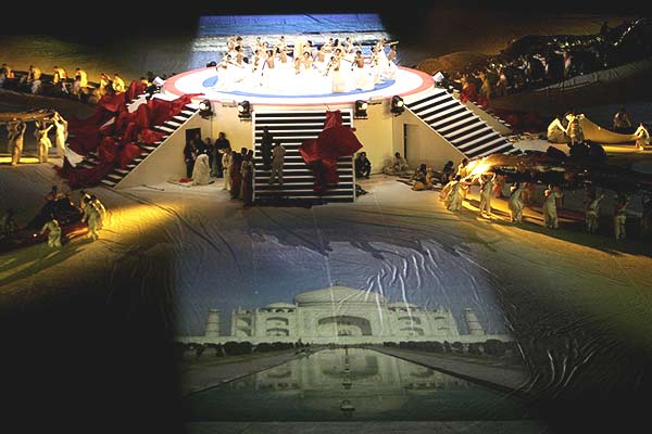 भारतीय मनमोहक झलकियाँ पेश की गईं