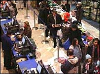 Pessoas em loja em Nova York