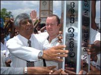 Herath Abeyweera (L) in a peace rally in Ampara