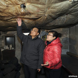 李克强在包头棚户区