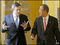 Ông Ban đã gặp và nói chuyện với thủ tướng Anh Gordon Brown