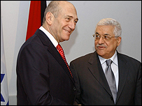 Ehud Olmert ve Mahmud Abbas 